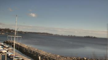 Weather camera view of Beach Point Club.