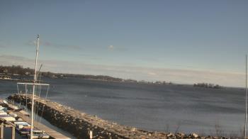Weather camera view of Beach Point Club.