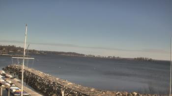 Weather camera view of Beach Point Club.