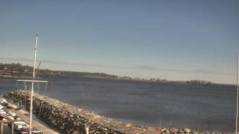 Weather camera view of Beach Point Club.