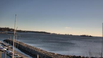 Weather camera view of Beach Point Club.