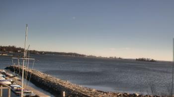 Weather camera view of Beach Point Club.