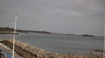 Weather camera view of Beach Point Club.