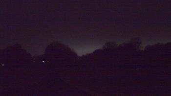 Weather camera view of Windyke Country Club.