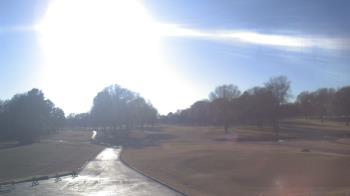 Weather camera view of Windyke Country Club.