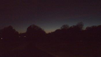 Weather camera view of Windyke Country Club.