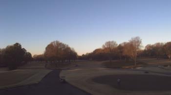 Weather camera view of Windyke Country Club.