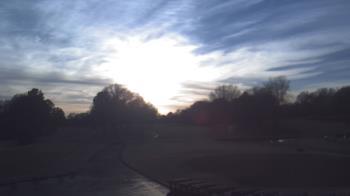 Weather camera view of Windyke Country Club.