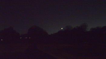 Weather camera view of Windyke Country Club.