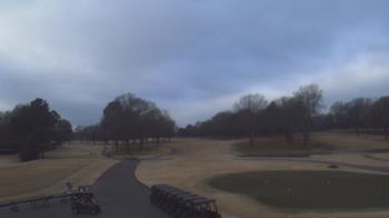 Weather camera view of Windyke Country Club.