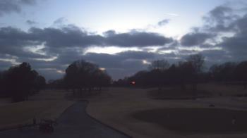 Weather camera view of Windyke Country Club.