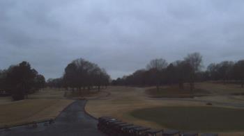 Weather camera view of Windyke Country Club.