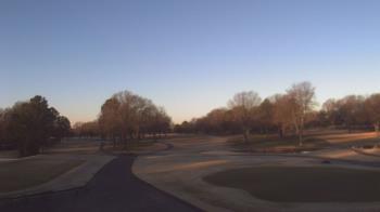 Weather camera view of Windyke Country Club.