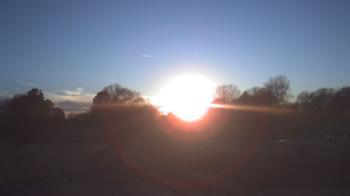 Weather camera view of Windyke Country Club.