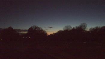 Weather camera view of Windyke Country Club.