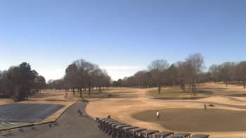 Weather camera view of Windyke Country Club.