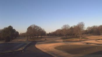 Weather camera view of Windyke Country Club.