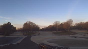 Weather camera view of Windyke Country Club.