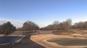 Weather camera view of Windyke Country Club.