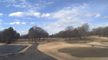 Weather camera view of Windyke Country Club.