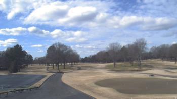 Weather camera view of Windyke Country Club.