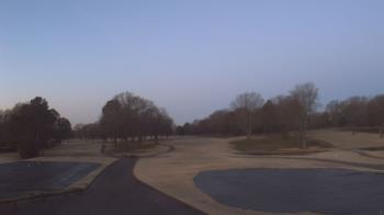Weather camera view of Windyke Country Club.