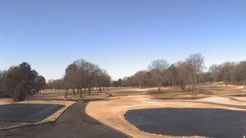 Weather camera view of Windyke Country Club.