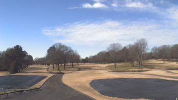 Weather camera view of Windyke Country Club.