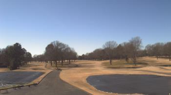 Weather camera view of Windyke Country Club.