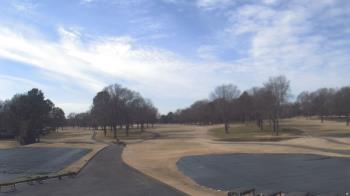 Weather camera view of Windyke Country Club.