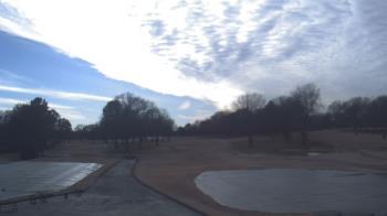 Weather camera view of Windyke Country Club.