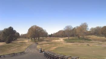 Weather camera view of Windyke Country Club.