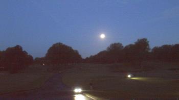 Weather camera view of Windyke Country Club.