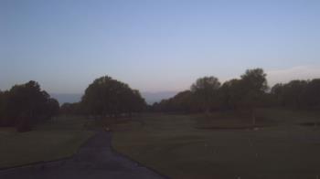 Weather camera view of Windyke Country Club.