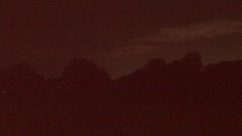 Weather camera view of Windyke Country Club.