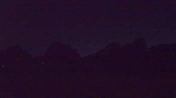 Weather camera view of Windyke Country Club.