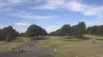 Weather camera view of Windyke Country Club.