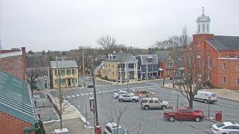 Weather camera view of A&M Pizza.