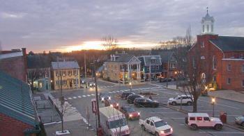 Weather camera view of A&M Pizza.