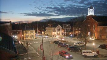 Weather camera view of A&M Pizza.