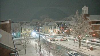 Weather camera view of A&M Pizza.