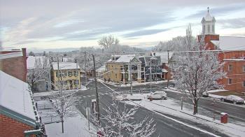 Weather camera view of A&M Pizza.