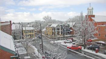 Weather camera view of A&M Pizza.