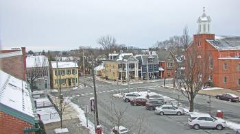 Weather camera view of A&M Pizza.