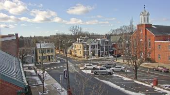 Weather camera view of A&M Pizza.