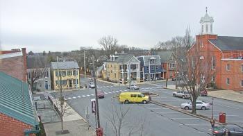 Weather camera view of A&M Pizza.