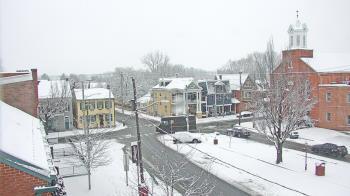 Weather camera view of A&M Pizza.