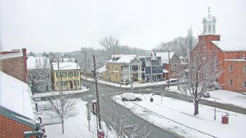 Weather camera view of A&M Pizza.