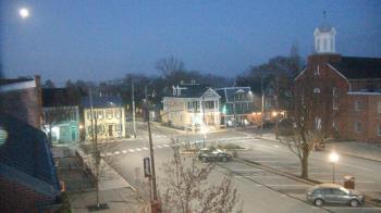 Weather camera view of A&M Pizza.