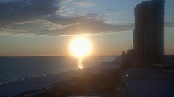 Weather camera view of Island House Hotel.